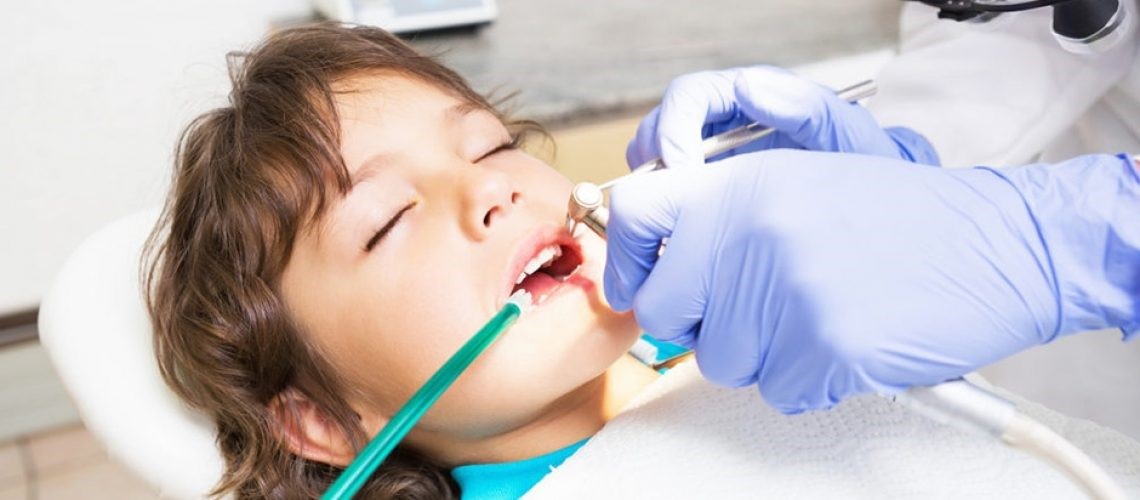 Ребенок 3 года наркоз. Седация в стоматологии для детей. Медикаментозная седация. Общий наркоз в стоматологии для детей.