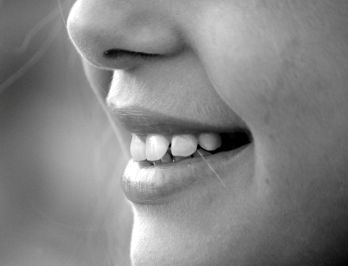چرا برخی افراد درباره دندان های خود احساس ناامنی می کنند؟