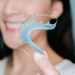 نگهدارنده ای که درد ایجاد می کند معمولاً به این معناست که دندان های شما جابجا شده اند!